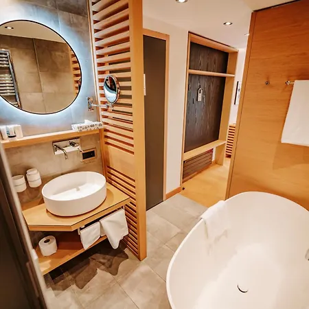 Hotell Eden Wellness 4*