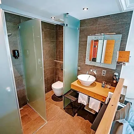 Eden Wellness Hotel 4*