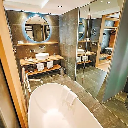 Eden Wellness Hotel 4*