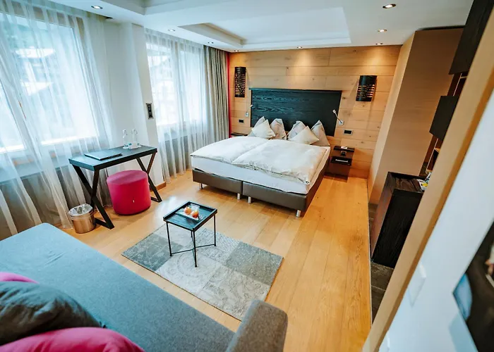 エデン ホテル 4*