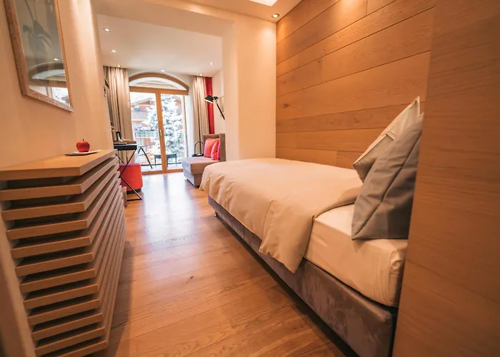 エデン ホテル 4*